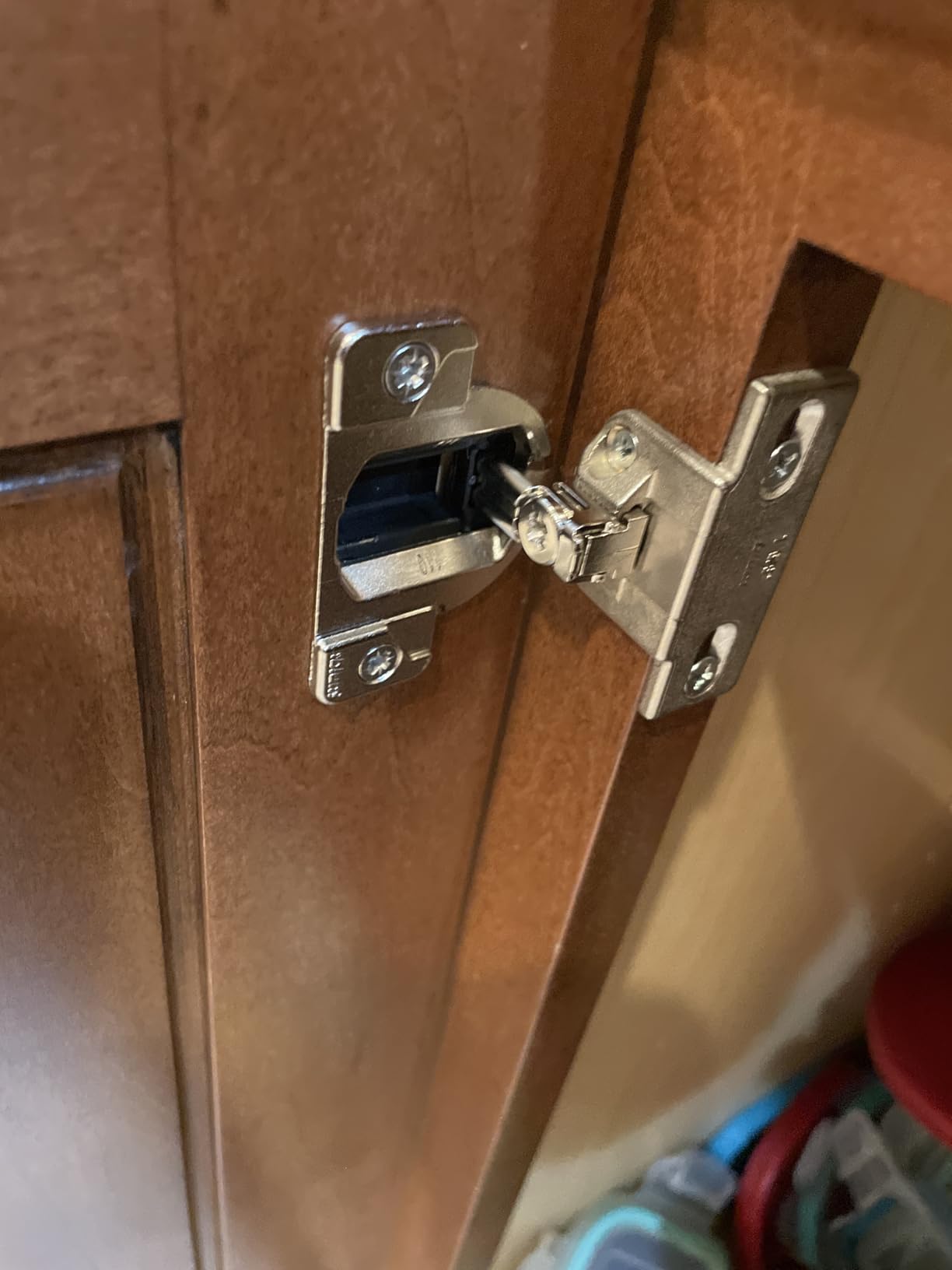 Blum 110 Degrees Screw On Self Closing Compact 33 Hinge Pack of 8 customer photo 2