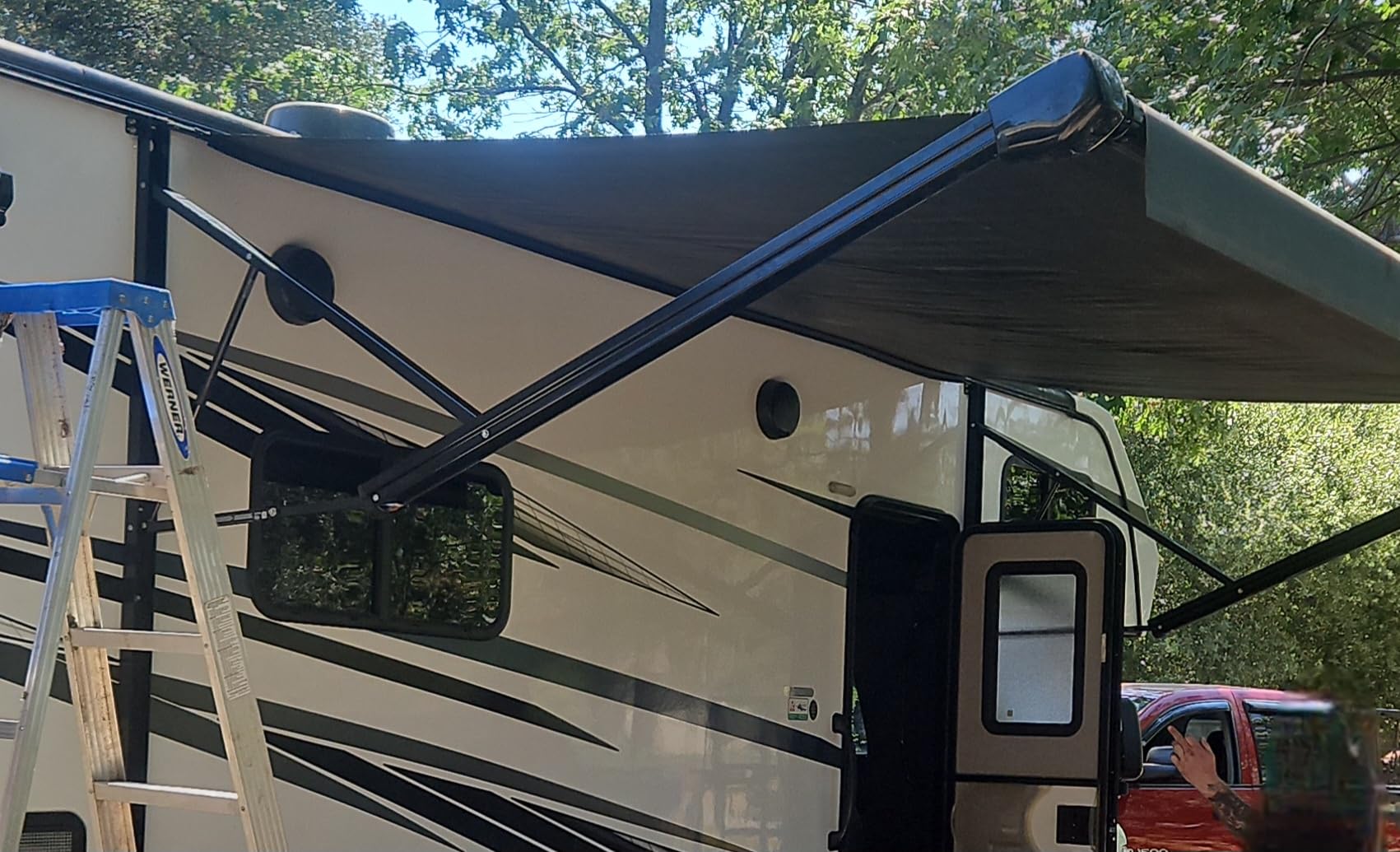 Solera Standard 12V Universal Awning Hardware Kit for 5th Wheel RVs, Travel Trailers and Motorhomes, Black customer photo 2
