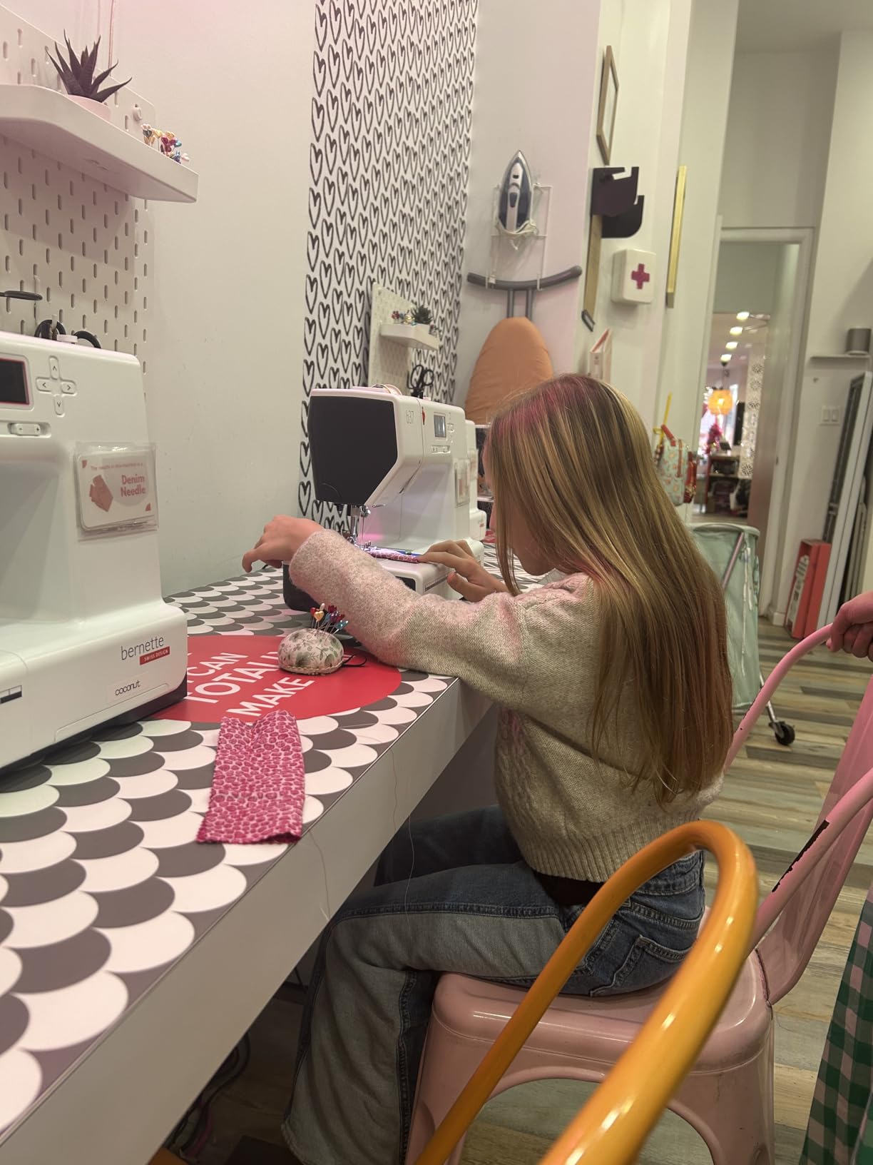 Bernette B37 Computerized Sewing Machine with LCD Display | Advanced Sewing & Quilting | 50 Stitches, One-Step Buttonhole, Automatic Needle Threader, Free Arm, LED Light |Adjustable Stitches customer photo 2