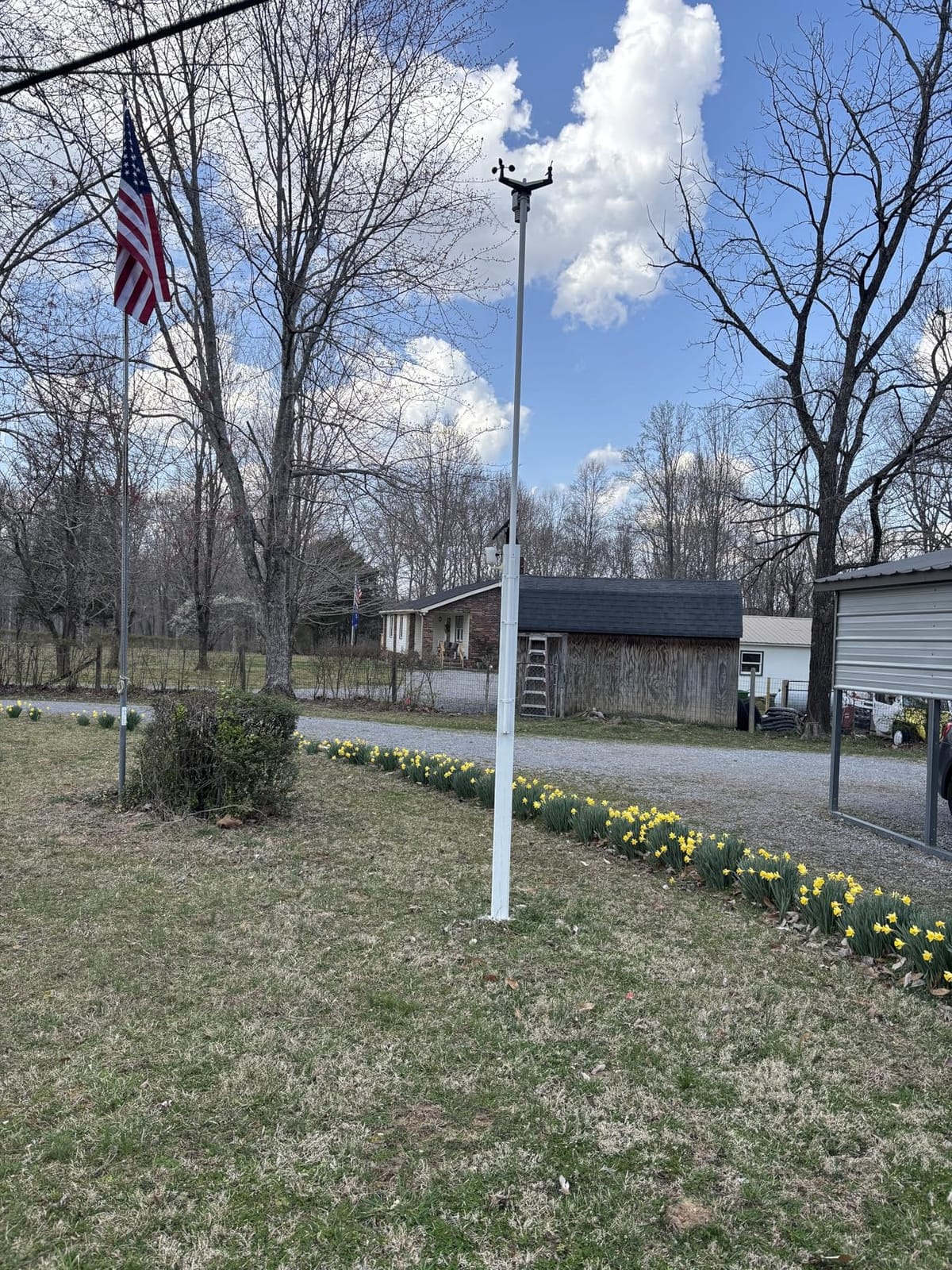AcuRite Iris Weather Station with Rain Gauge and Wind Speed/Direction, Indoor Outdoor Thermometer Wireless Outdoor Sensor for Temperature and Humidity, and HD Display with Built-in Barometer (01535M) customer photo 2