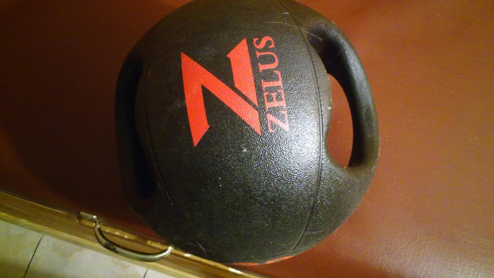 ZELUS Medicine Ball with Dual Grip| 10/20 lbs Exercise Ball |Weight Ball with Handles| Textured Grip Exercise Ball |Strength Training| Core Workouts customer photo 2