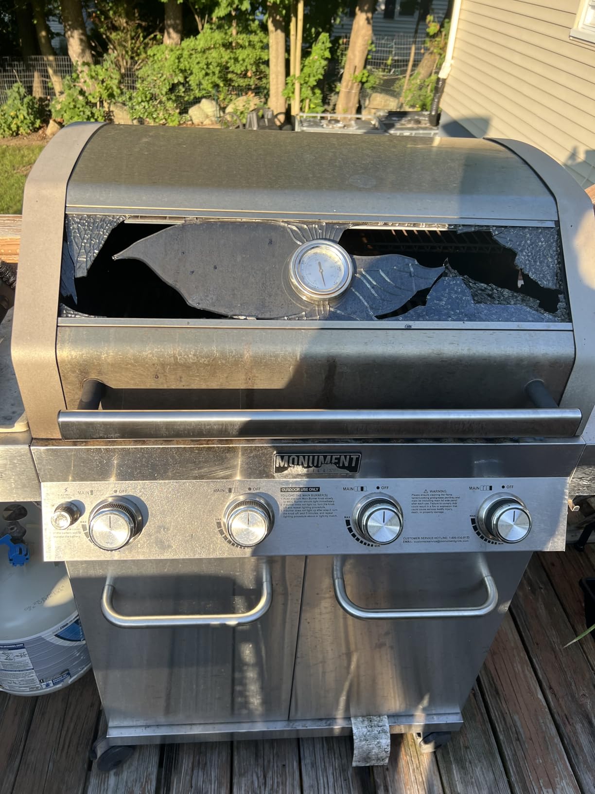 Monument Grills Larger 4+2 Burner Propane Gas Grills Stainless Steel Cabinet Style with Clearview® Lid, Knob Controls, Built-In Thermometer, Infrared Side Sear Burners & Side Burners, Outdoor Use customer photo 1