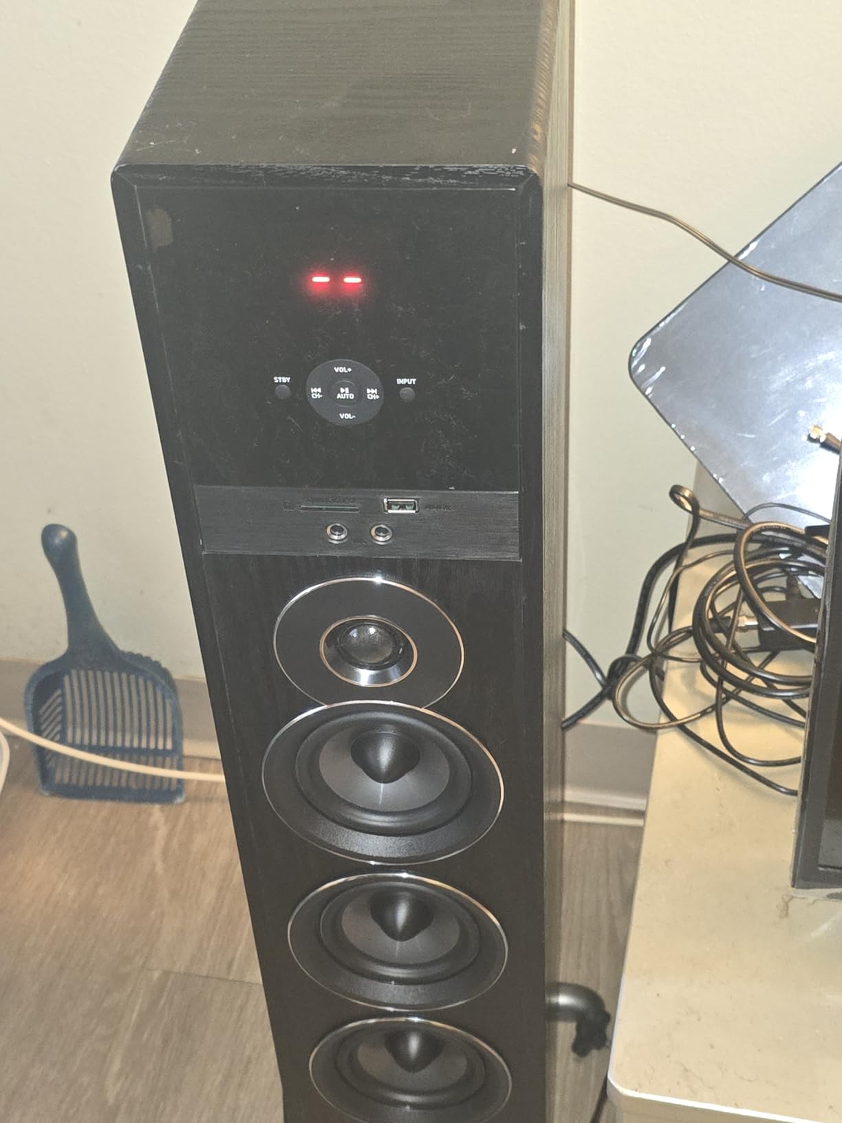 Rockville TM150W White Powered Home Theater Tower Speakers Dual 10