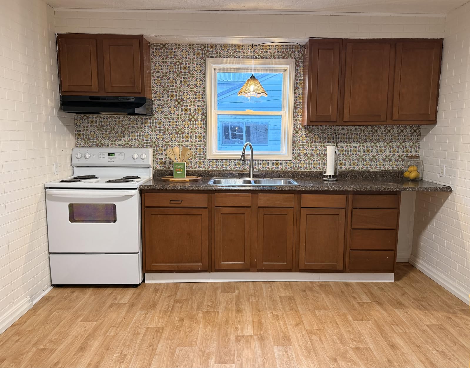 InHome Tuscan Tile Peel and Stick Backsplash Tiles, 10 in x 10 in, 4 Panels customer photo 2