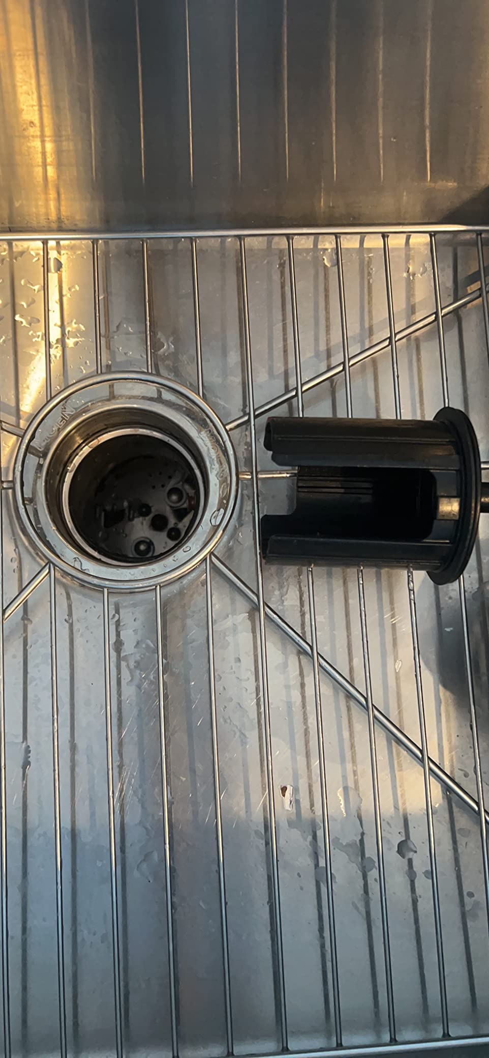 Moen GXB75C Host Series 3/4 HP Garbage Disposal with Power Cord, Batch Feed Control Activation and Sound Reduction customer photo 2