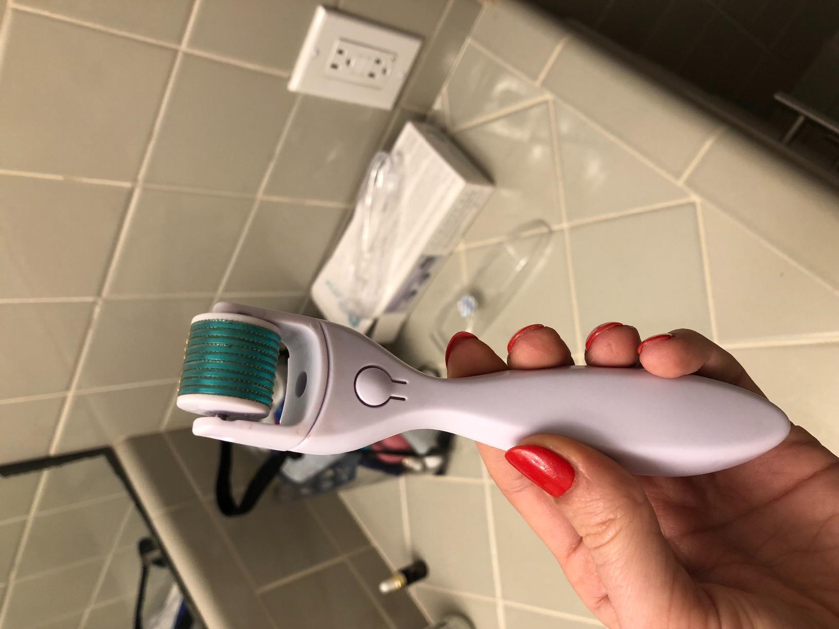 Derma Roller Microneedle 6 Piece Kit [DERMAROLL by Prosper Beauty] Face Roller with 4 Replaceable Heads Exfoliation Microdermabrasion Micro Derma Skin Care Tool Dermaplaning Microneedling customer photo 1