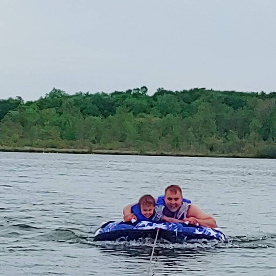 SportsStuff Airhead Stars and Stripes 1 Towable 1 Rider Tube for Boating and Water Sports, Made in the USA, Heavy Duty Full Nylon Cover and Patented Speed Safety Valve for Easy Inflating & Deflating customer photo 2