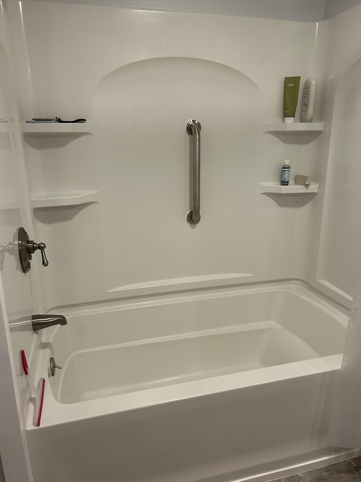 Amazon Basics Bathroom Safety Grab Bar, 18 Inch Length, 1.5 Inch Diameter, Handicap Handle, Bathtub and Shower Fall Prevention, Holds up to 500LBs, ADA Compliant, Brushed Stainless Steel customer photo 1