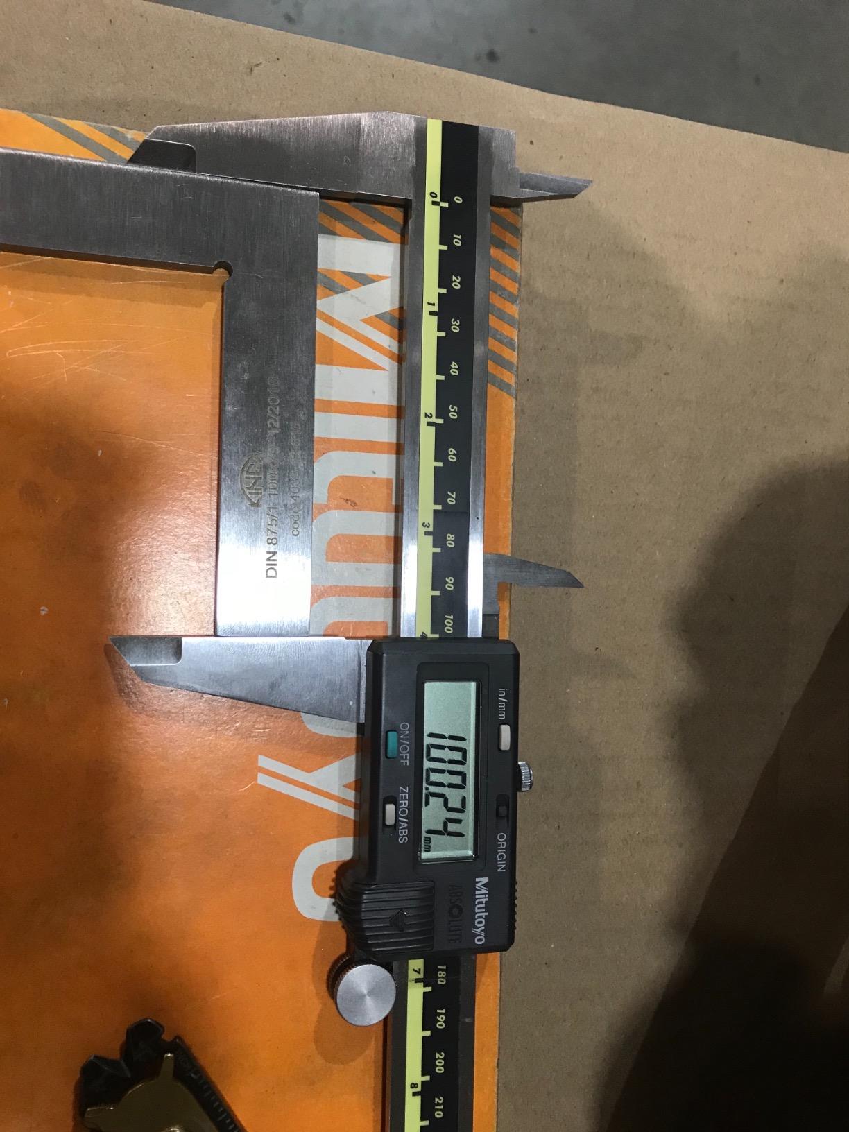 Kinex 4033-12-010 4 Inches Tall x 2.75 Inches Wide Flat Solid Machinist Square DIN 875/1 Square to w/in 0.0005 Inches customer photo 1