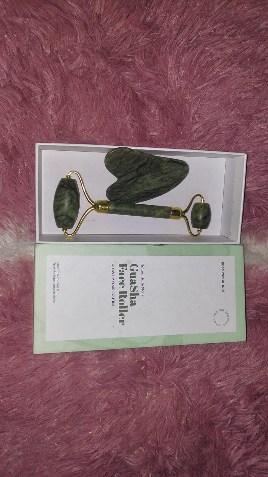 ROSELYNBOUTIQUE Gua Sha Facial Tools & Jade Face Roller for Lift Wrinkless Natural Skincare Tool Jade Roller Guasha Tool for Face (Green) customer photo 1