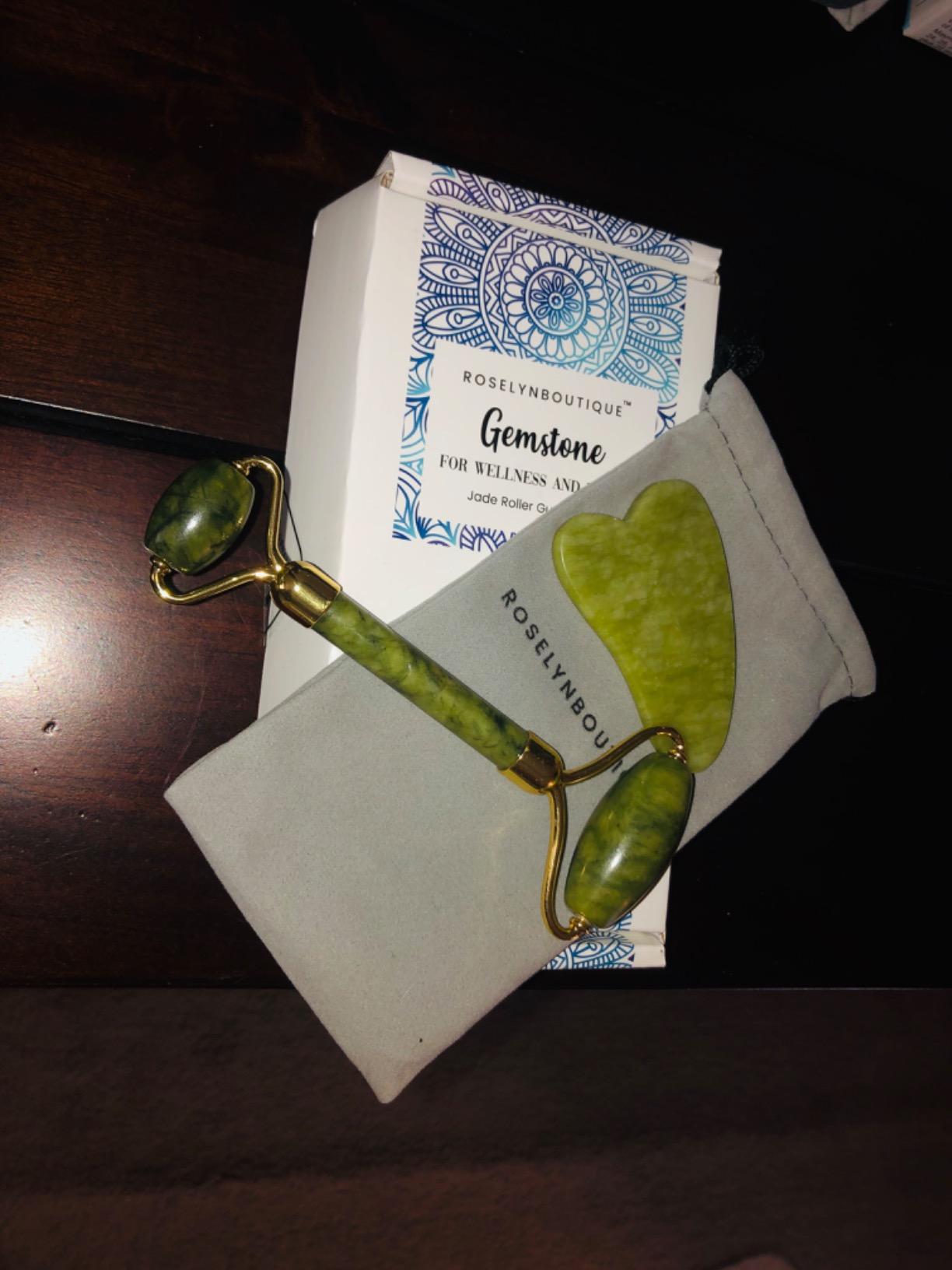 ROSELYNBOUTIQUE Gua Sha Facial Tools & Jade Face Roller for Lift Wrinkless Natural Skincare Tool Jade Roller Guasha Tool for Face (Green) customer photo 2
