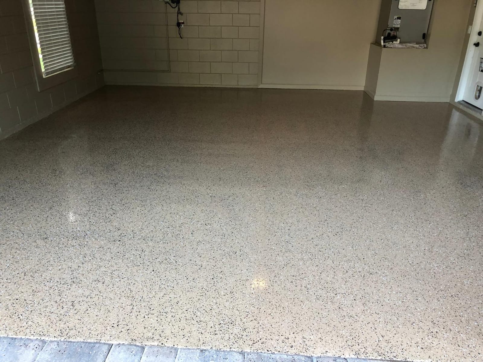 Rust-Oleum RockSolid Polycuramine High Gloss Black Garage Floor Coating customer photo 2