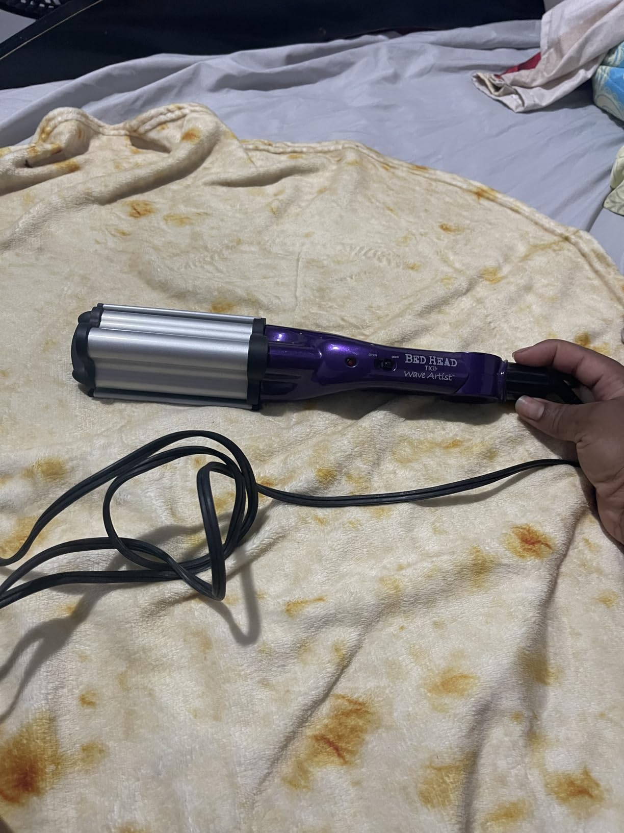 Bed Head Wave Artist Deep Waver | Combat Frizz, Get Long Lasting Results, & Add Massive Shine for Beachy Waves | With Tourmaline Ceramic Technology (Purple) customer photo 2