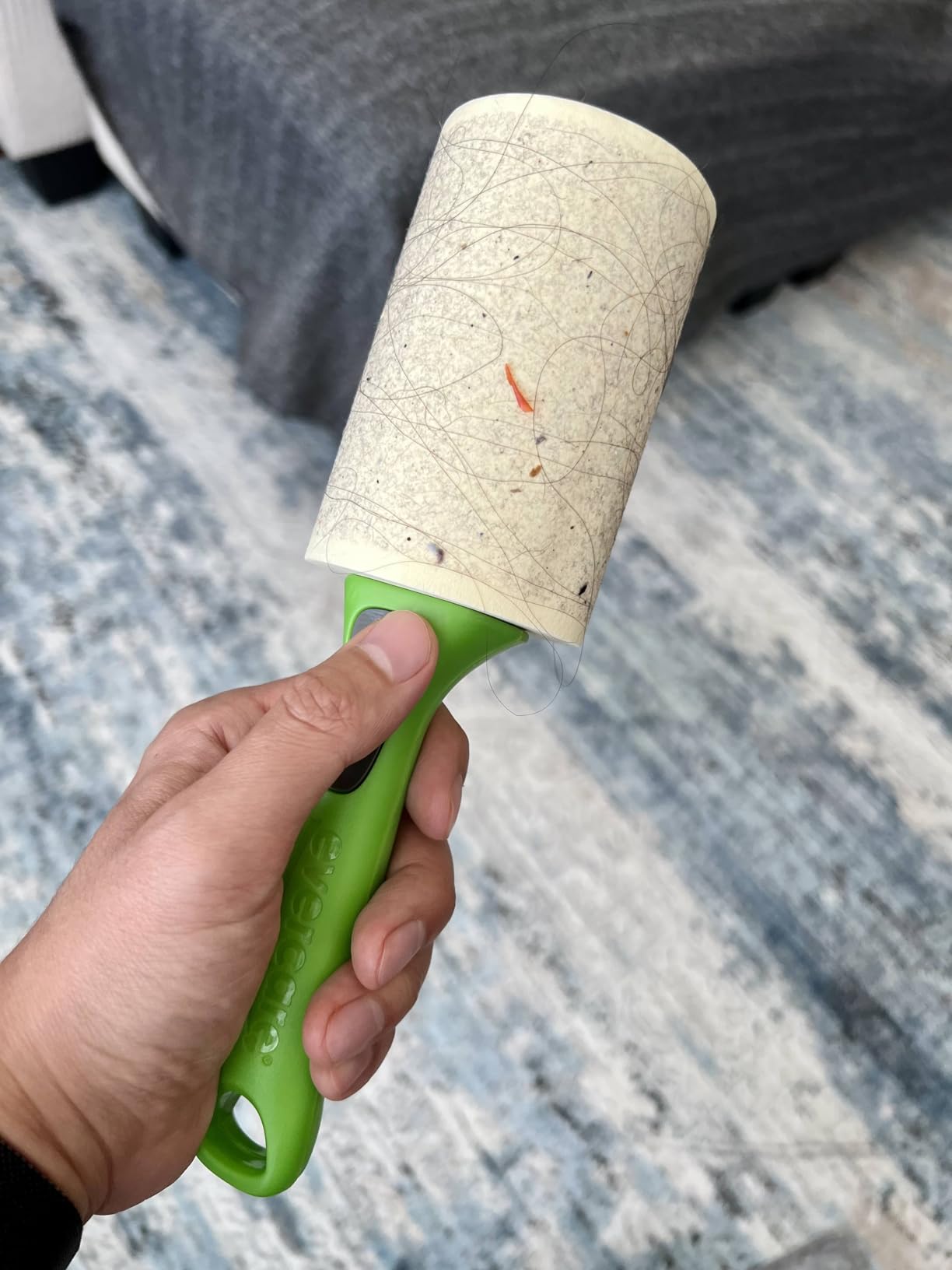 Evercare Pet Hair Lint Rollers All Purpose Use 100 Easy-Tear Sheets Per Roll Reusable Sticky Roller Pets Cat & Dog Hair Remover Contoured Handle For Furniture Clothing & Cars, Set of 3, Green customer photo 2