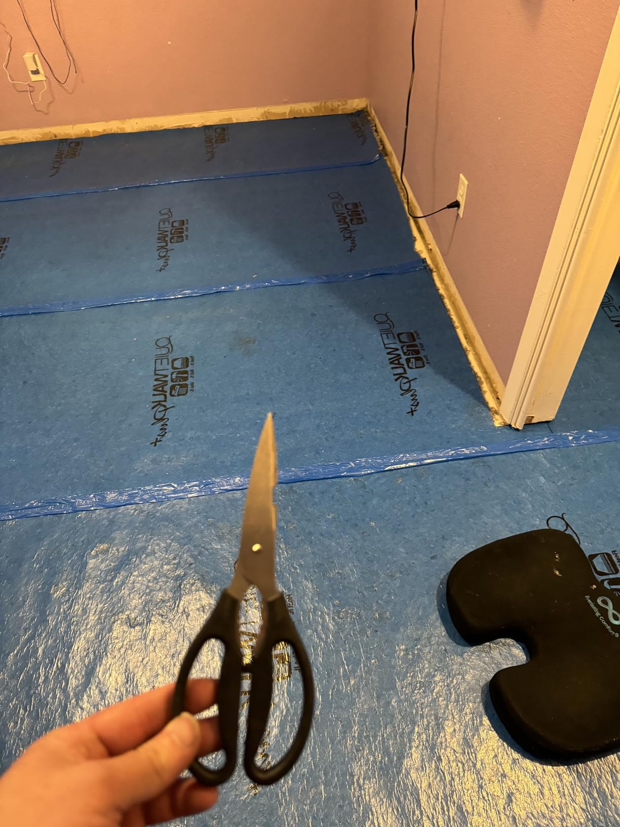 Underlayment 100 sq ft – Laminate & Hardwood Floors – Pre-Attached Pad Approved – Floating & Glue-Down – Moisture Barrier – GREENGUARD Gold – Made in USA customer photo 2
