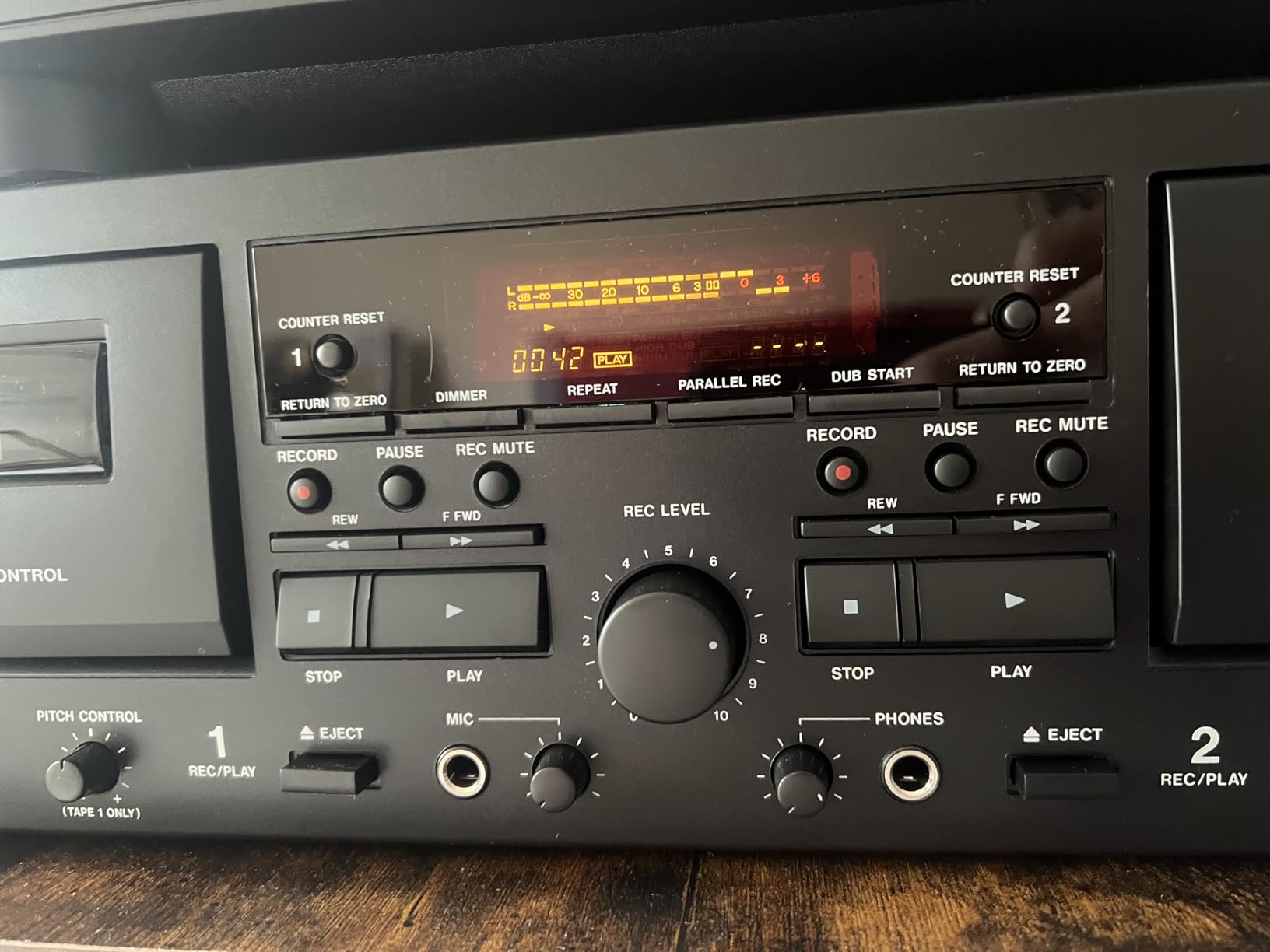 Tascam 202MKVII Double Cassette Deck Recorder with USB Port, Dual Cassette Deck customer photo 1