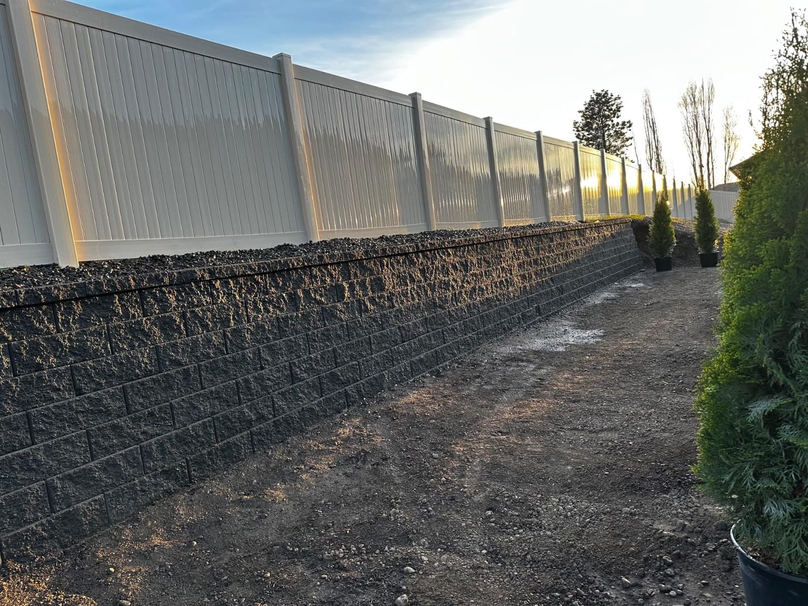 Bi-Directional Universal Retaining Wall Geogrid, Walls Up to 6 Feet 3'x50' customer photo 1