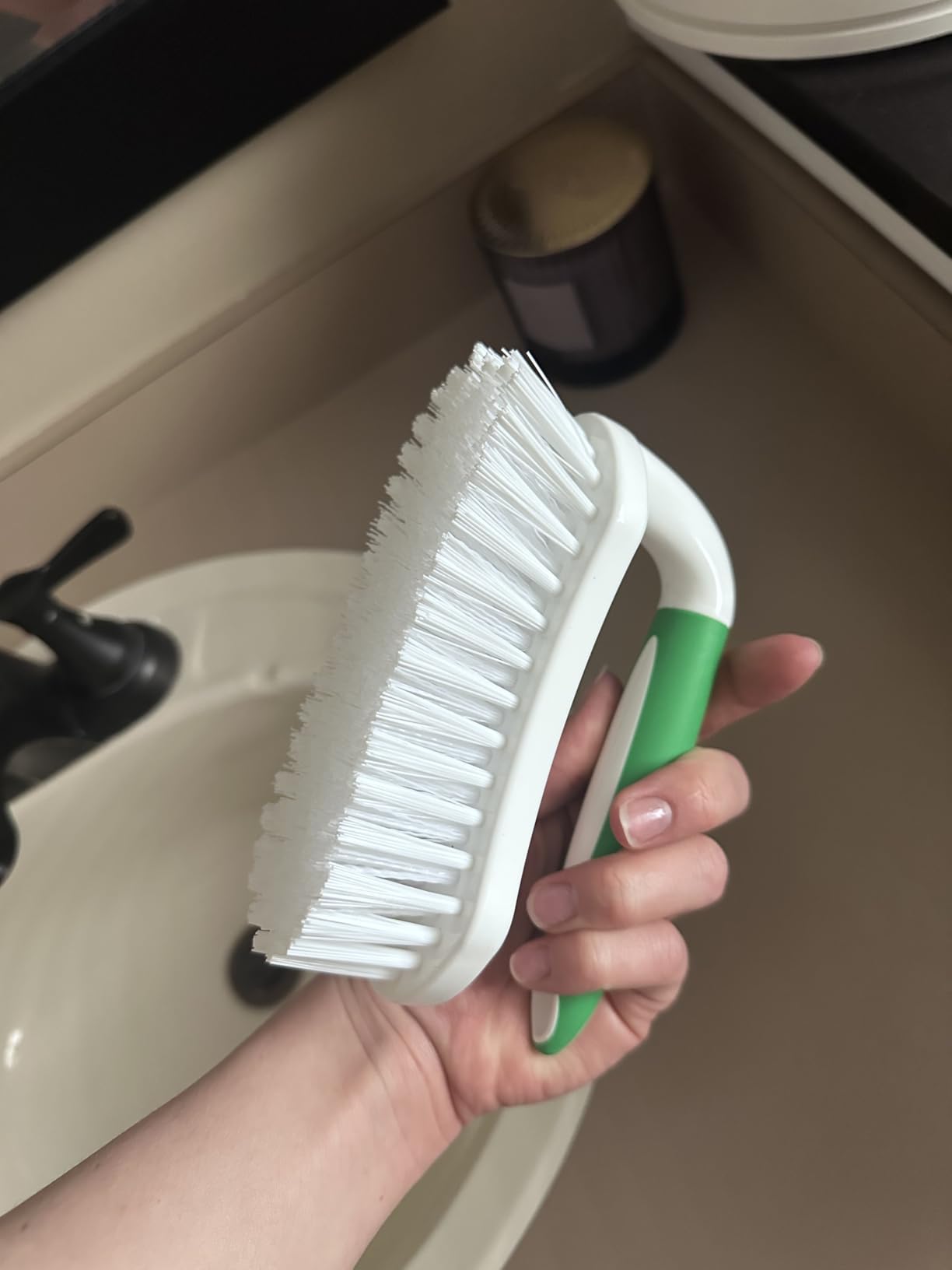 Amazer Scrub Brush for Cleaning Comfort Grip Shower Scrubber Stiff Bristles with Handle Heavy Duty Cleaner Brush for Tub Sink Carpet Floor - Pack of 2 (Green+Green) customer photo 1