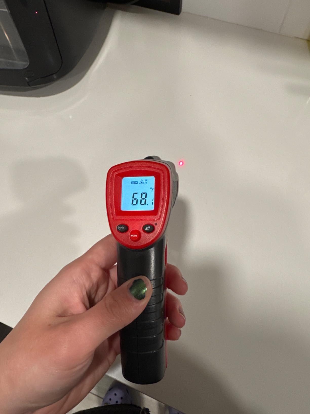 Wintact Infrared Thermometer, Digital Surface Temperature Gun -58℉ to 1094℉ customer photo 2