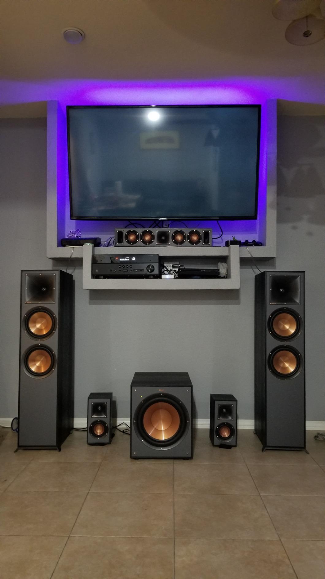 Klipsch Reference R-820F Floorstanding Speaker for Home Theater Systems with 8” Dual Woofers, Tower Speakers with Bass-Reflex via Rear-Firing Tractrix Ports in Black customer photo 2