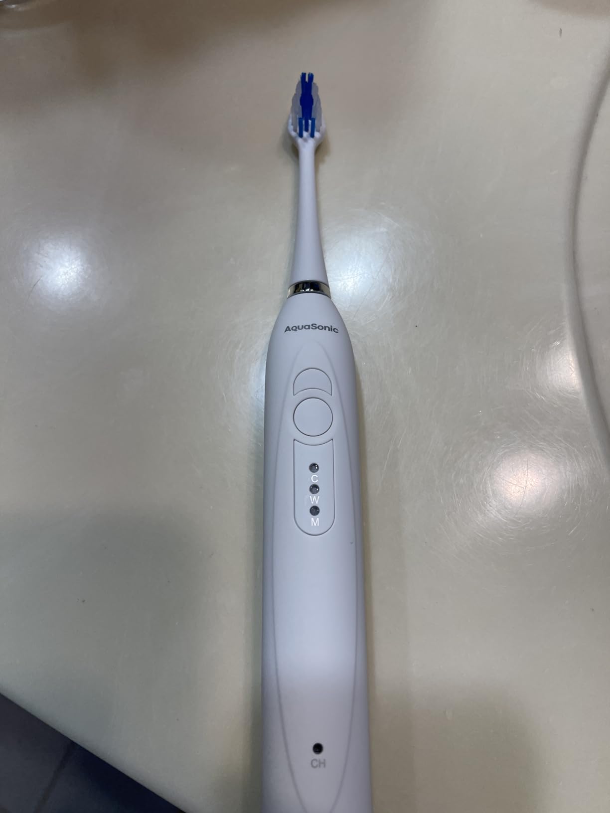 Aquasonic Duo - Dual Handle Ultra Whitening 40,000 VPM Wireless Charging Electric ToothBrushes - 3 Modes with Smart Timers - 10 Dupont Brush Heads & 2 Travel Cases Included customer photo 1