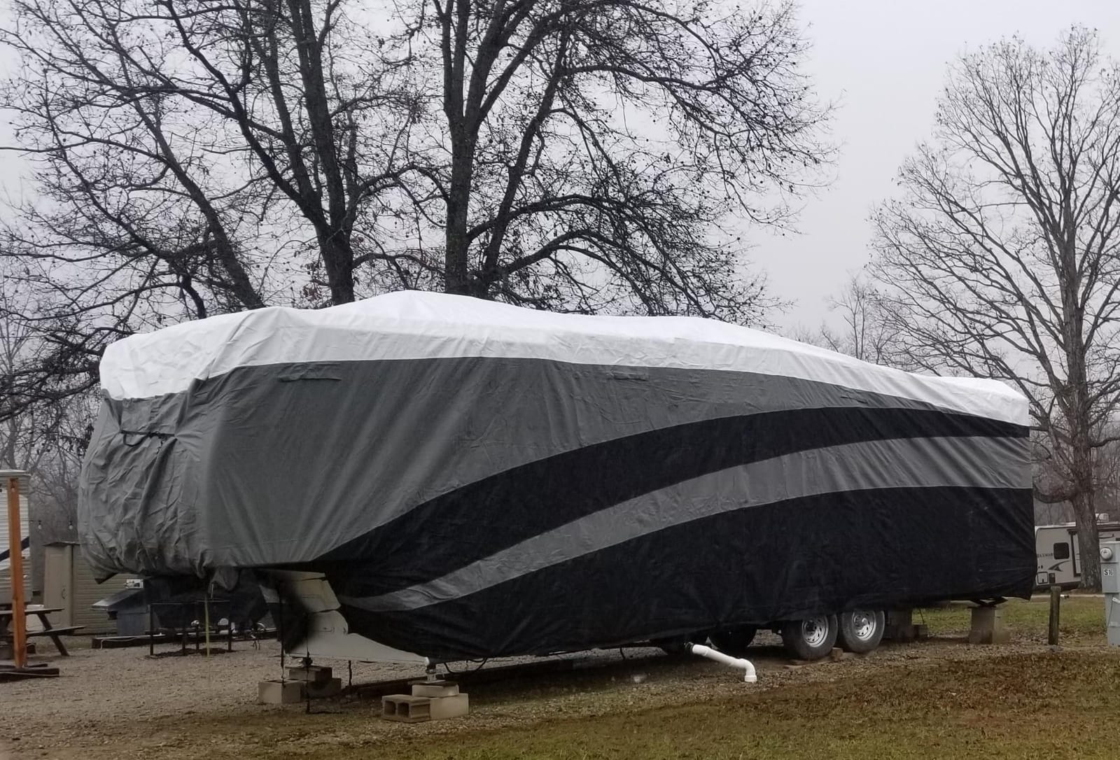 Camco ULTRAGuard Supreme RV Cover - Fits Fifth Wheel Trailers 40-44ft - Shelter Your RV from The Elements - Near Custom Fit Camper Cover Features Covered Air Vents & Rear Cinching Straps (56154) customer photo 2