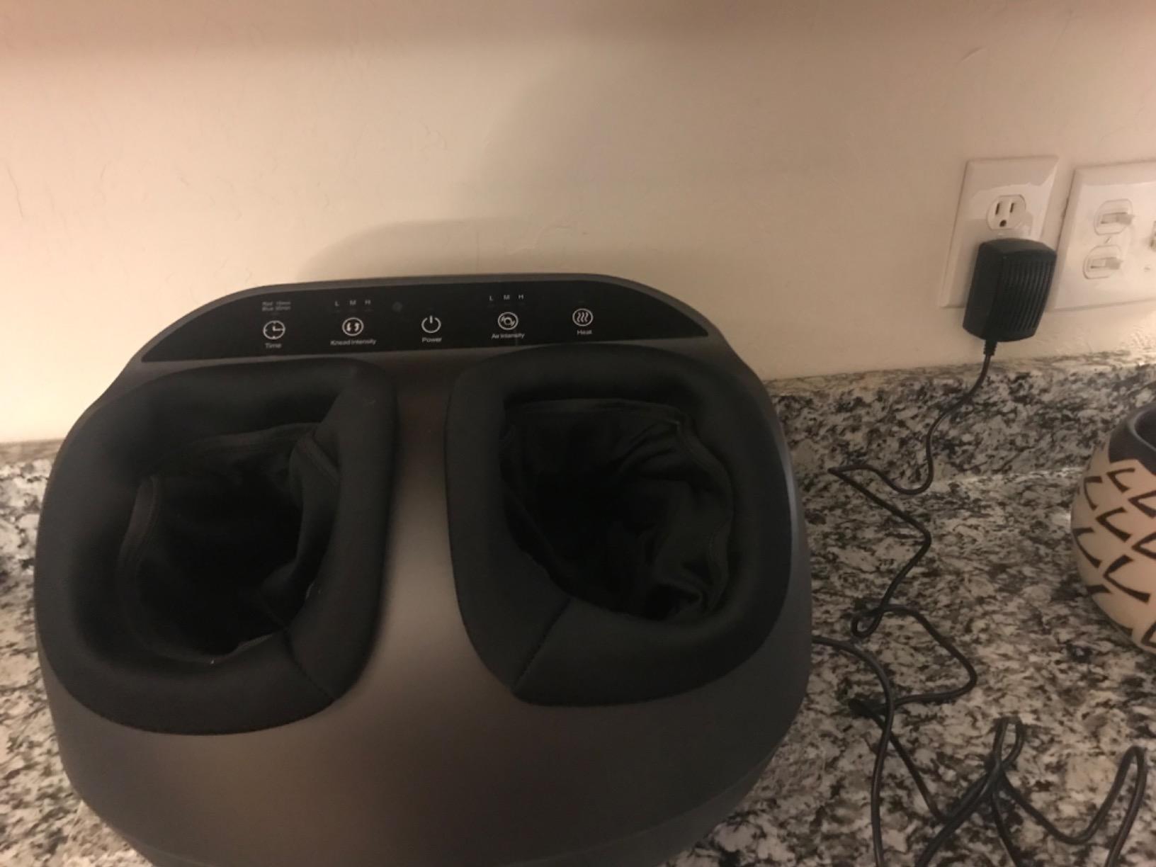 RENPHO Shiatsu Foot Massager with Heat, Deep Kneading & Auto Foot Size Fit customer photo 2