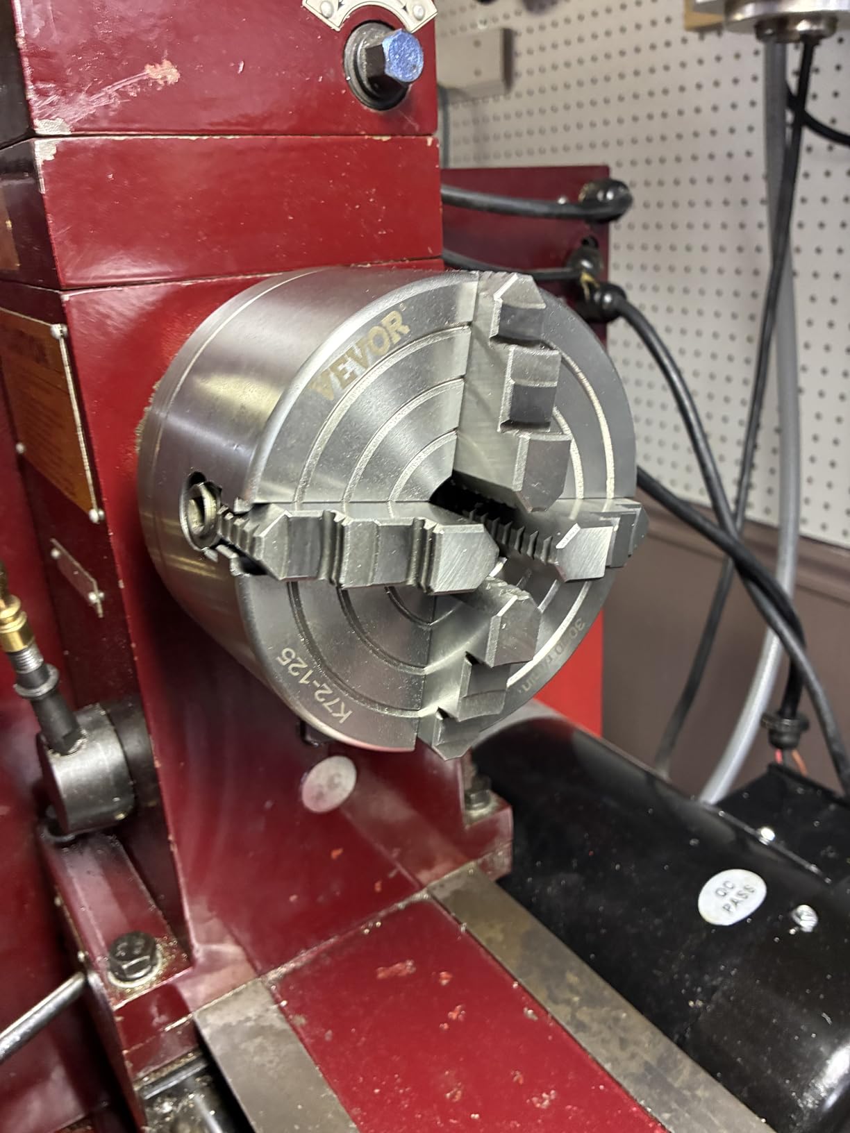 Vevor K72-125 Lathe Chuck 5 Inch 4-Jaw,Lathe Chuck Independent Reversible Jaw,Metal Lathe Chuck Turning Machine Accessories,for Lathes Machine - Amazon.com customer photo 1