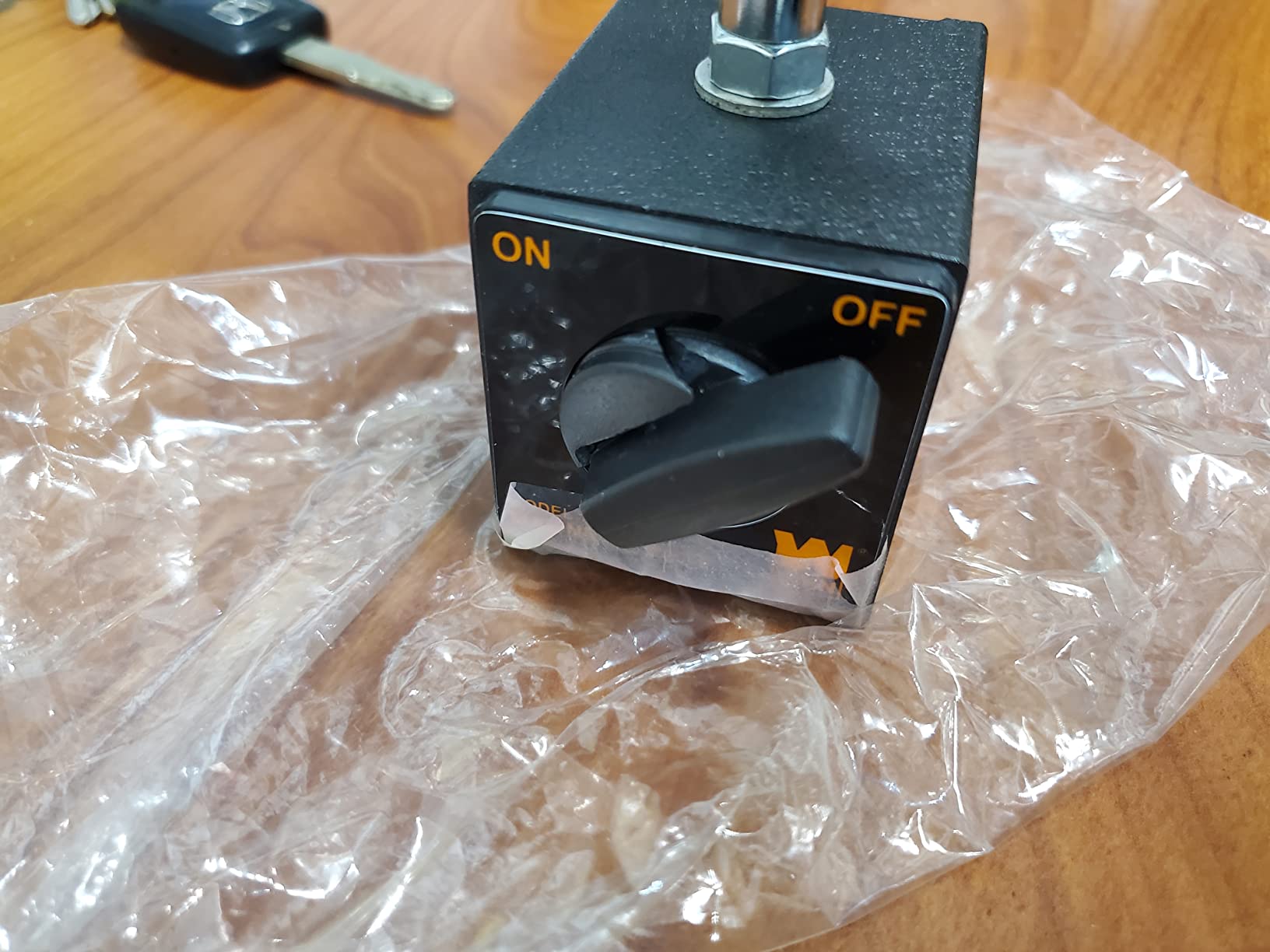 WEN 10711 Industrial-Strength Adjustable Magnetic Base for Dial Indicators customer photo 1