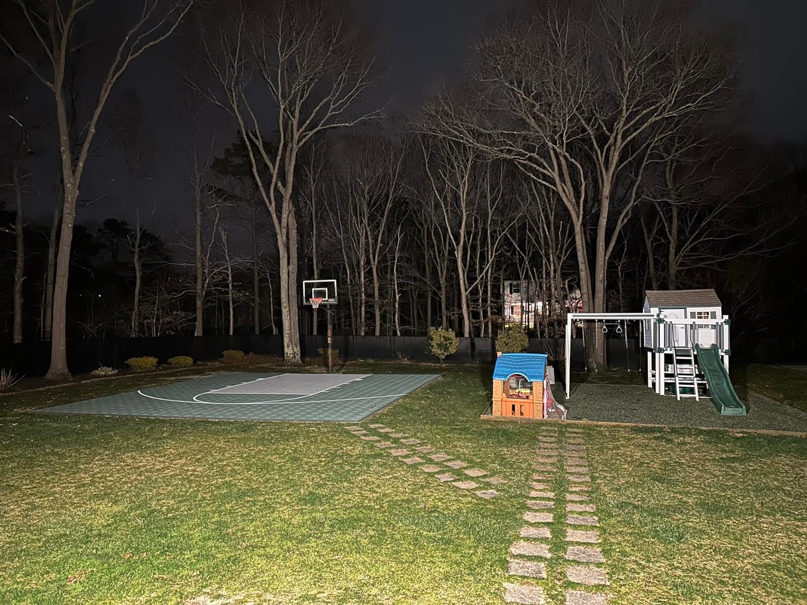 Ring Floodlight Wired — Motion-activated floodlight, bright LEDs, works with Amazon Sidewalk, Black customer photo 1