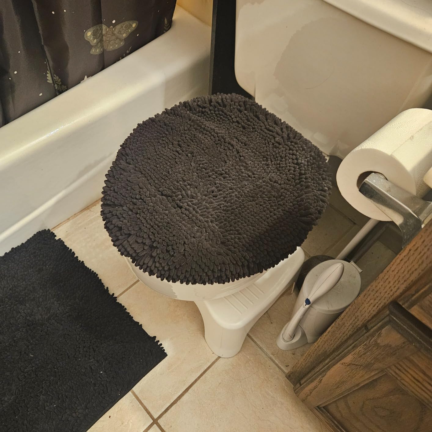 MAYSHINE Toilet Lid Cover - Lavender, Plush Oval Toilet Seat Covers for Bathroom, Machine Washable Elongated Toilet Cover Seat, Stretches up to 21