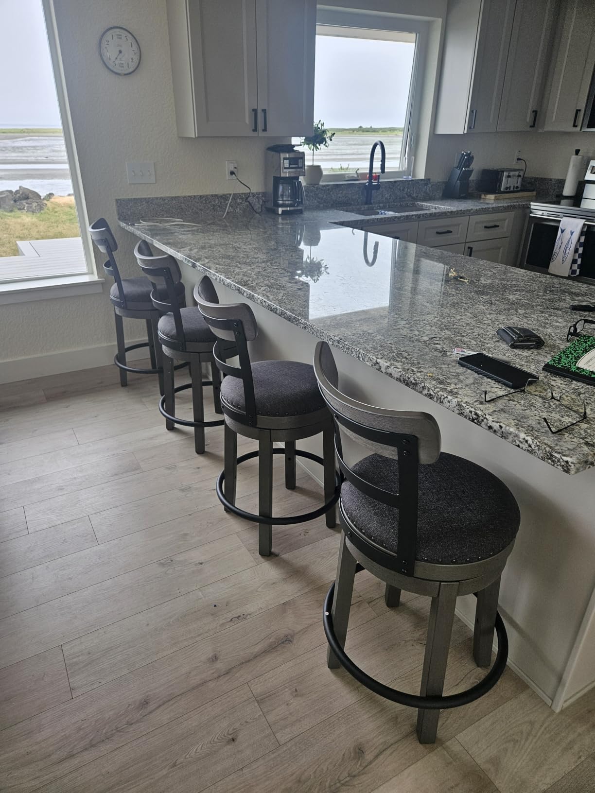Signature Design by Ashley Valebeck Swivel Counter Height Bar Stool, White | Farmhouse rustic style, Smooth 360 degree rotation customer photo 2