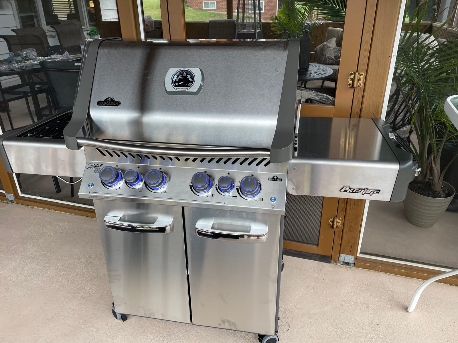 Napoleon P500RSIBPSS-3 Prestige 500 RSIB Propane Gas Grill, sq. in + Infrared Side and Rear Burner, Stainless Steel customer photo 2