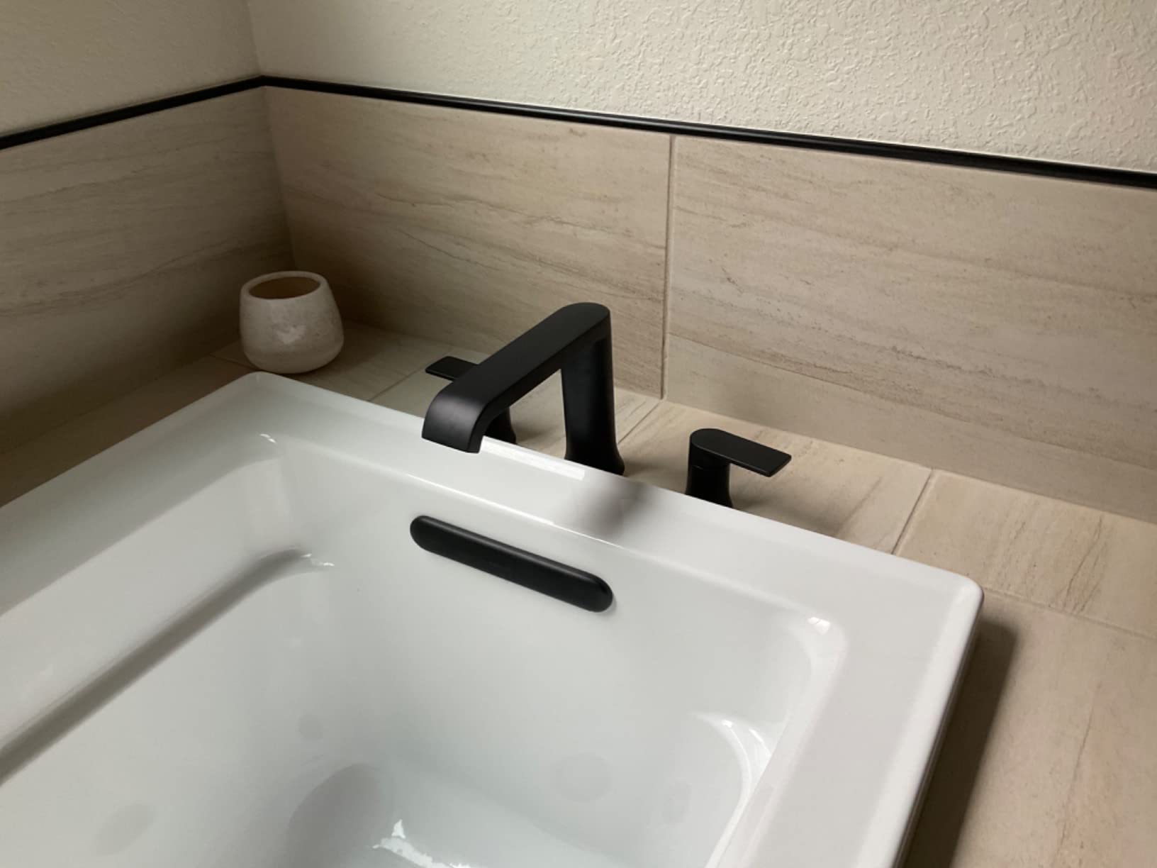 Moen Genta LX Two-Handle Deck Mounted Roman Tub Faucet, Widespread Modern Bathtub Set for Soaking Tub, Valve Required, Matte Black, T908BL customer photo 1