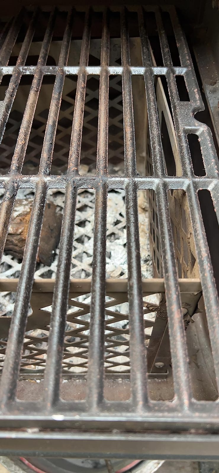 Oklahoma Joe's 5279338P04 Stainless Steel Offset Smoker Charcoal Firebox Basket, Silver customer photo 1