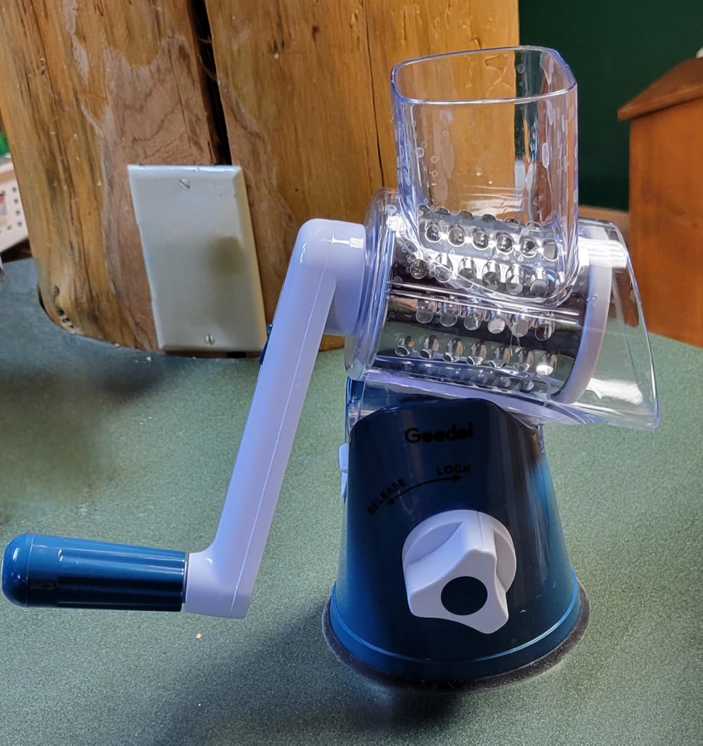 Geedel Rotary Cheese Grater Hand Crank, Cheese Shredder Vegetable Slicer customer photo 2