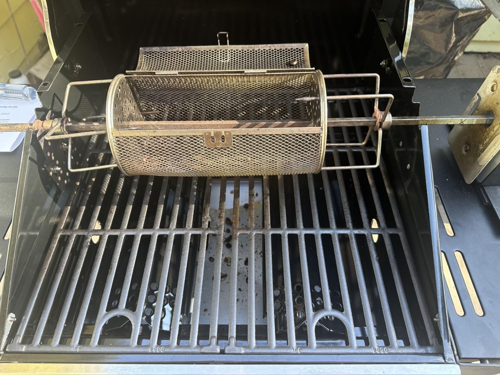 Megamaster Deluxe 2 Burner Gas Grill, Compact Design with Foldable Shelves customer photo 1