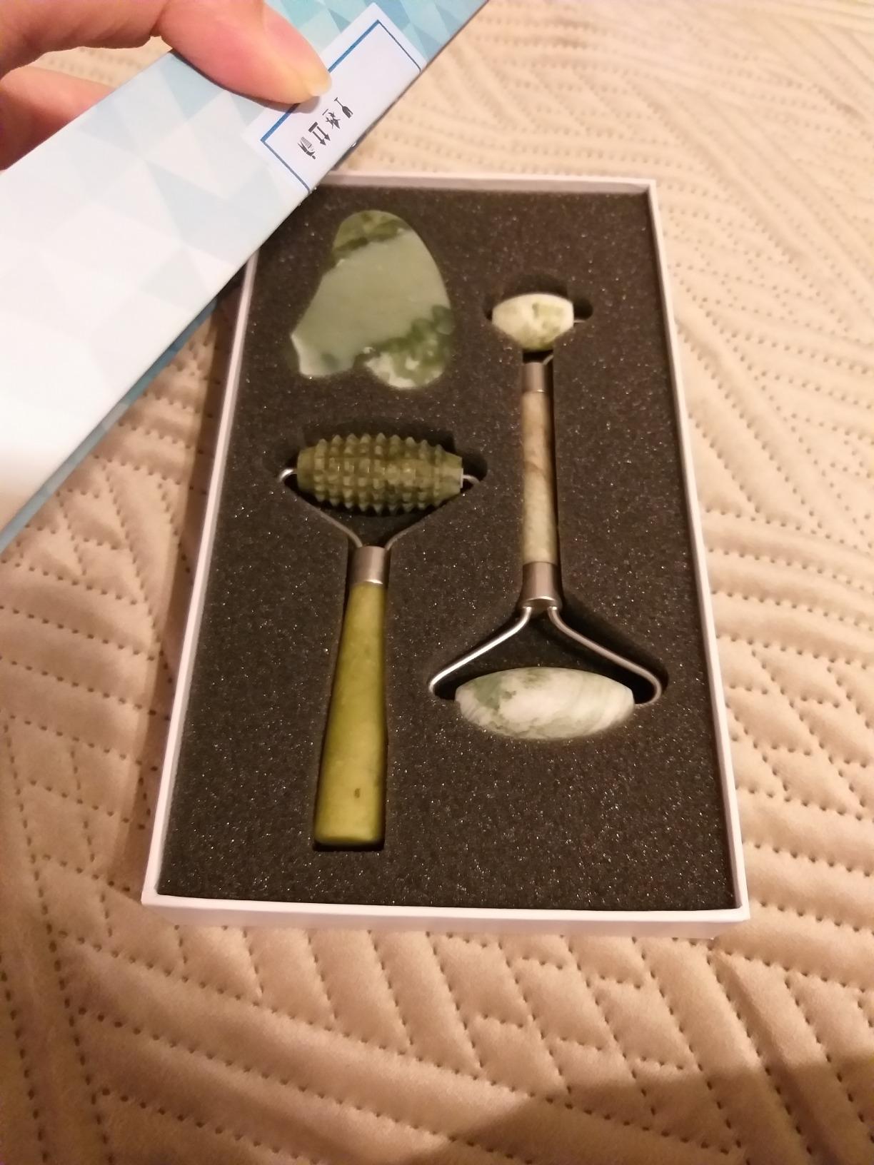 kimkoo Jade Roller and Gua Sha for Face-3 in 1 Kit with Facial Massager Tool,100% Real Natural Jade Stone Anti Aging,Face Beauty Set for Eye Anti-Wrinkle customer photo 1