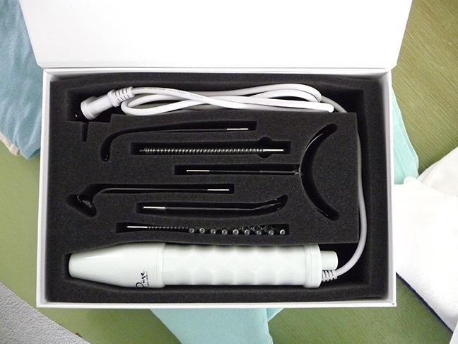 NuDerma Professional Skin Therapy Wand - Portable Skin Therapy Machine with 6 Neon & Argon Wands – Boost Your Skin – Clear Firm & Tighten customer photo 1