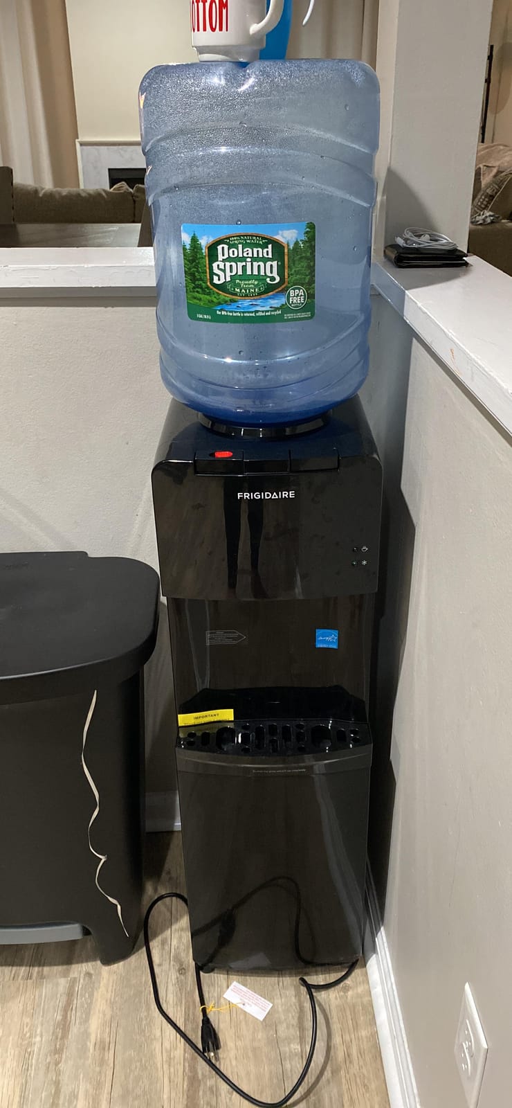 Frigidaire EFWC498 - Top Loading Cooler Dispenser -Hot & Cold Water - Child Safety Lock - Innovative Slim & Sleek Design, Holds 3 or 5 Gallon Bottles - Black customer photo 1