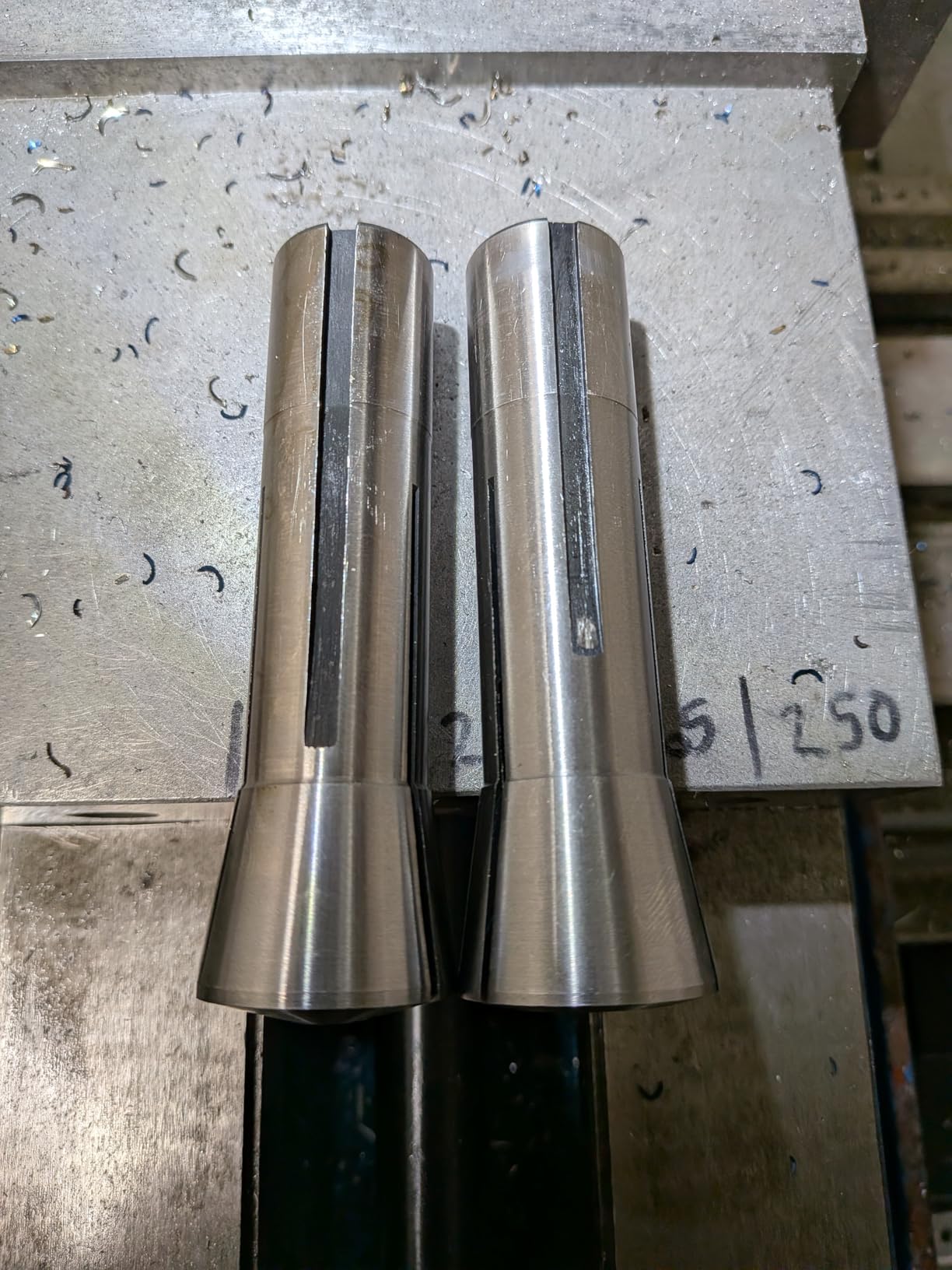 13Pc R8 Precision Round Collet Set 1/8-7/8 x 1/16Ths customer photo 2