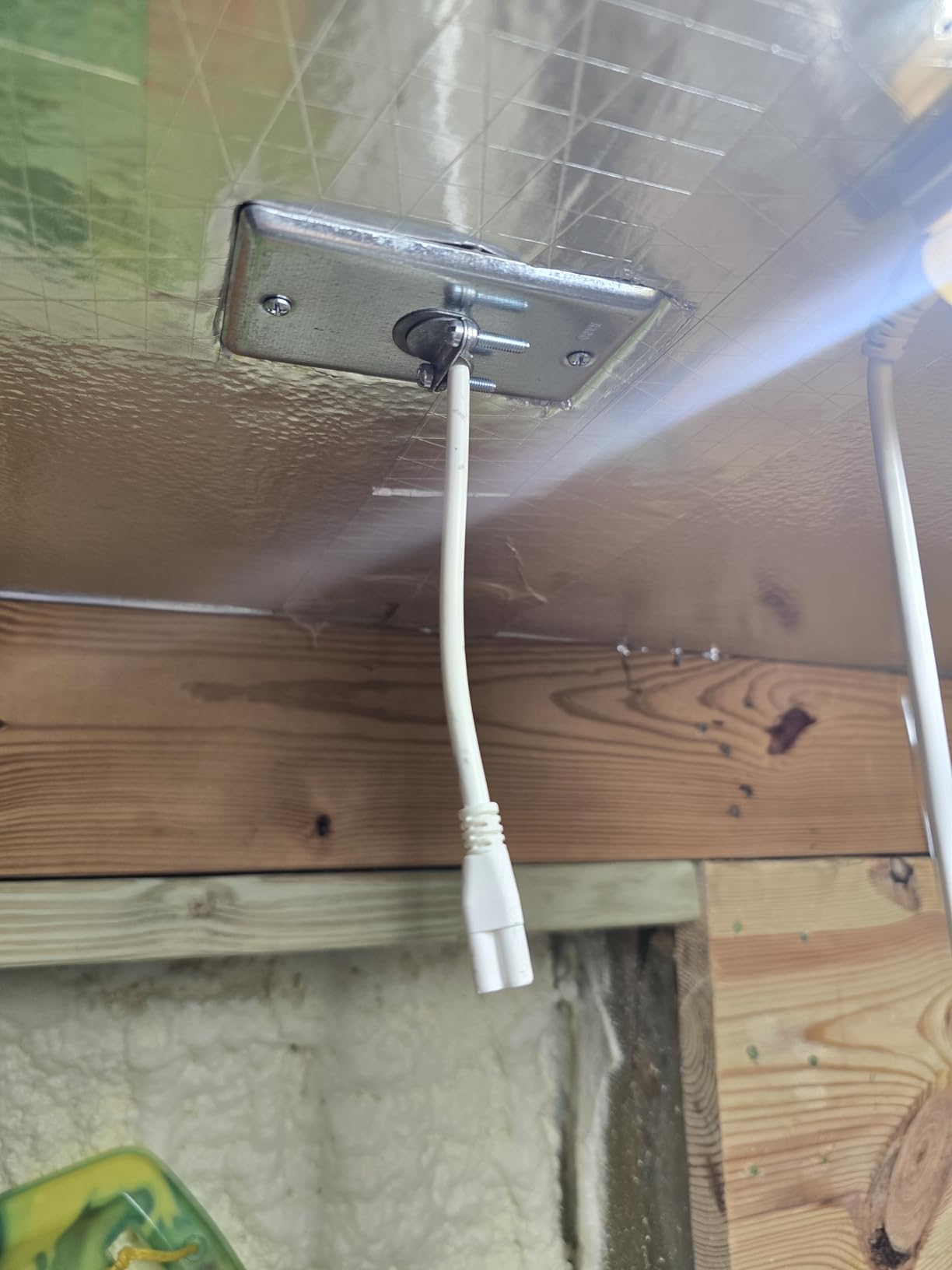 Barrina T8 LED Shop Lights 4FT, 40W 5500LM 5000K, High Output, 10 Packs customer photo 2