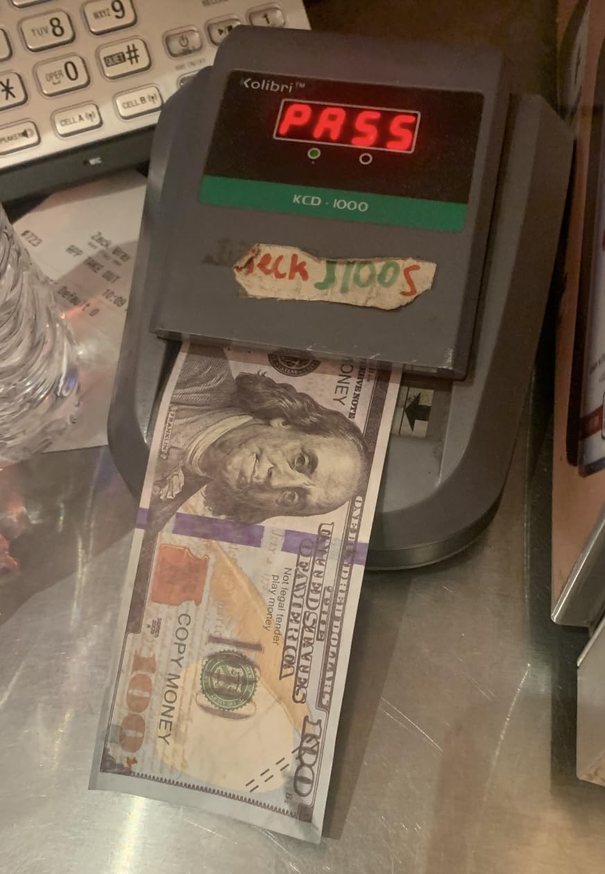 Kolibri KCD-1000 4-Way Orientation Portable Fake Currency Reader and Counterfeit Bill Detector with UM, Magnetic, Infrared Counterfeit Money Detector, Easy Pass/Fail Indicator (KCD-1000) customer photo 1