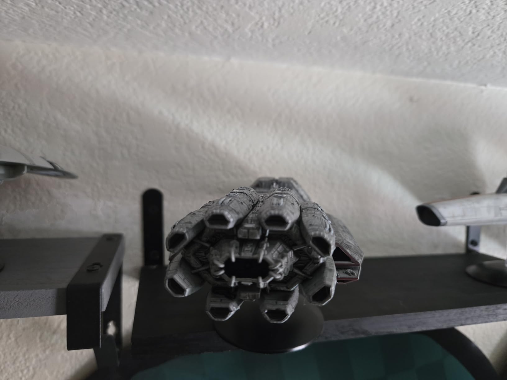 Eaglemoss Battlestar Galactica Ship Replica | Battlestar Pegasus customer photo 2