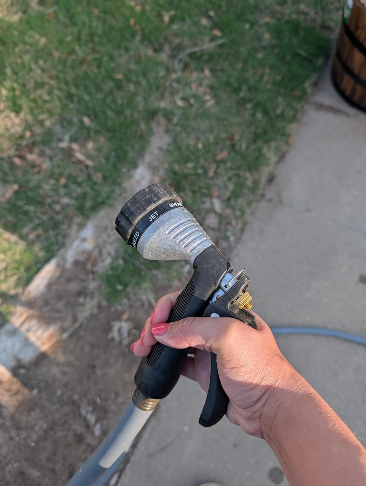 GREEN MOUNT Water Hose Nozzle Spray Nozzle, Metal Garden Hose Nozzle with Adjustable Spray Patterns, Perfect for Watering Plants, Washing Cars and Showering Dogs & Pets customer photo 2
