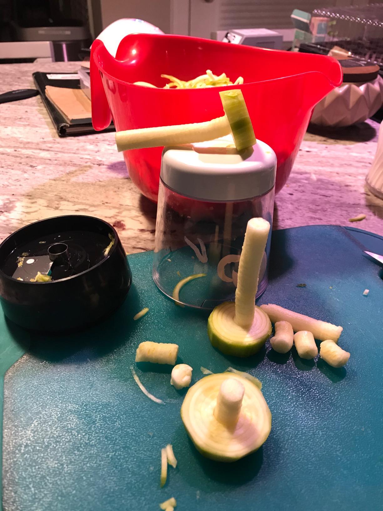 Fullstar - Vegetable Spiralizer & Slicer, Veggie Noodle Maker Kitchen Gadget customer photo 2