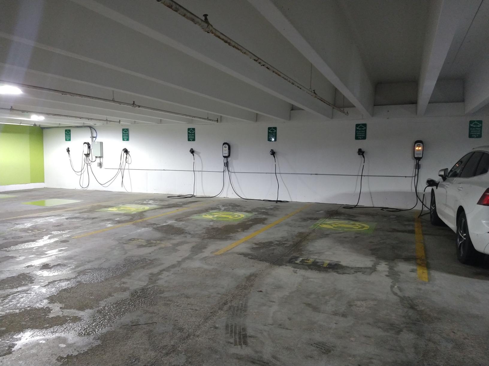 Enphase Level 2 Dual EV Charger, Safety Certified, 32 Amp, 240v, Hardwired, 25ft Cables, J1772, Compatible with US Electric Vehicles, HCS-D40 Home Electric Car Charging Station - formerly ClipperCreek customer photo 2