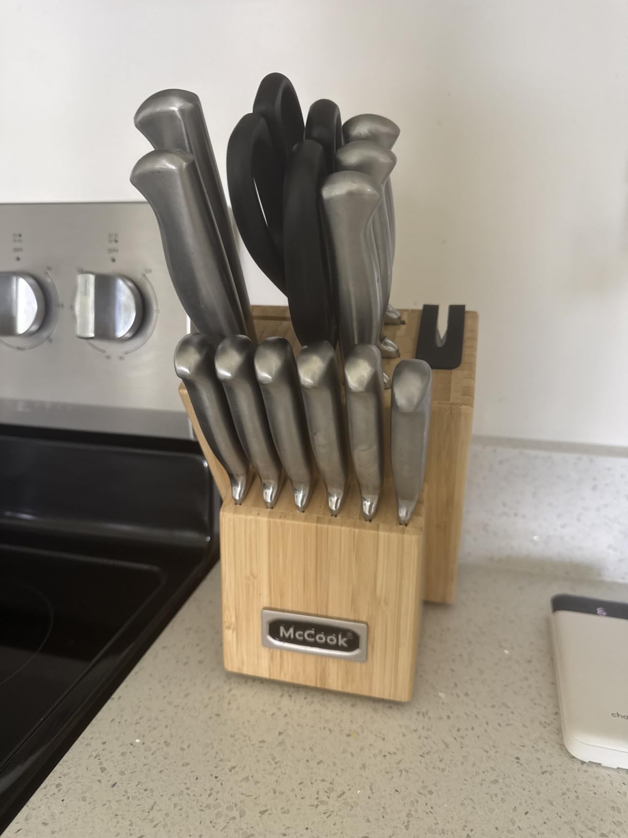 McCook Kitchen Knife Set 15PC Knife Block Set w Built-in Sharpener customer photo 2
