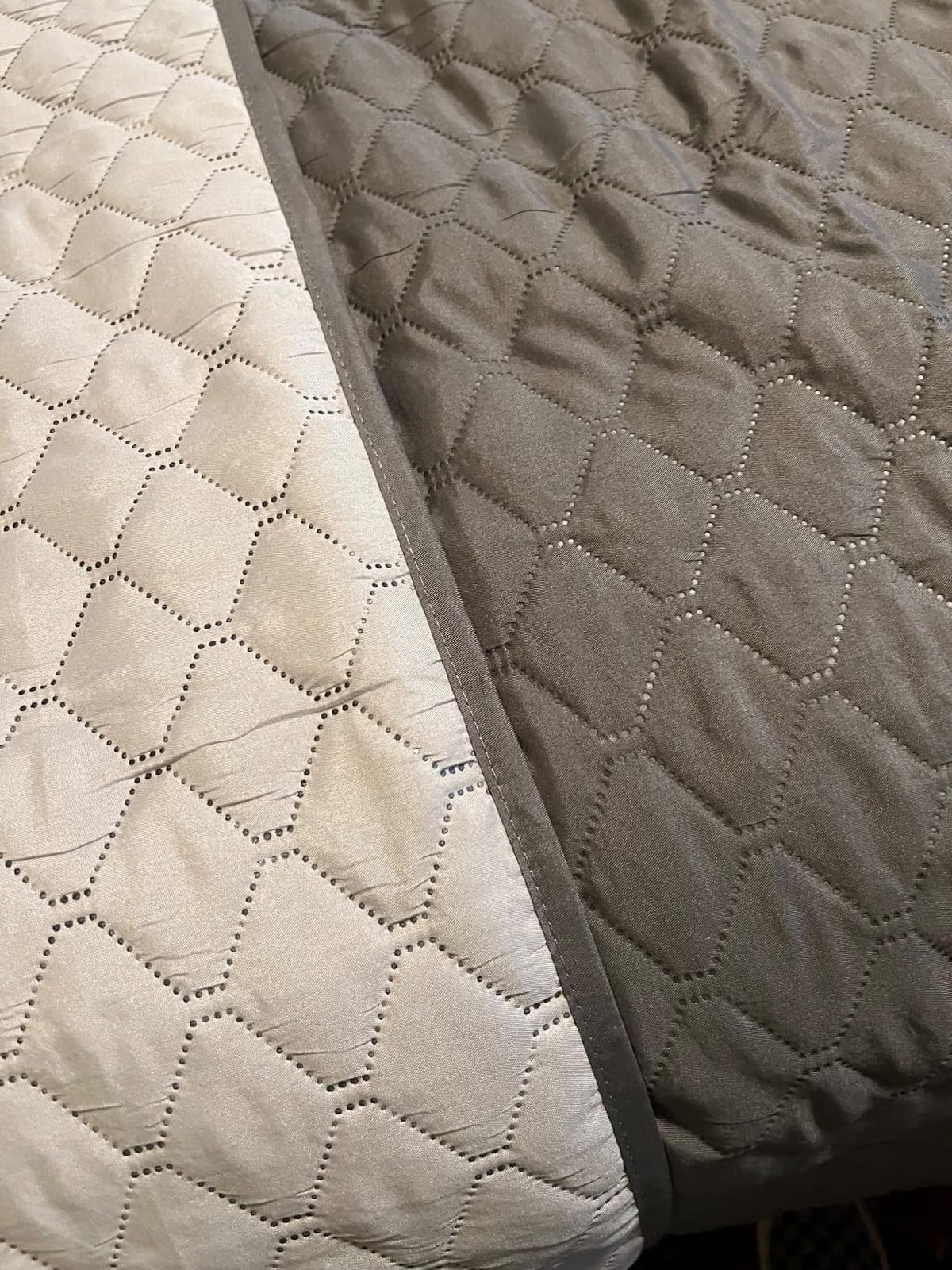 Exclusivo Mezcla Reversible Full Queen Quilt Bedding Set, Grey | Lightweight Bedspreads with 2 Pillow Shams, Soft Microfiber, All Season Bed Coverlets for Bedroom Guest Room, 90x96 Inch customer photo 2