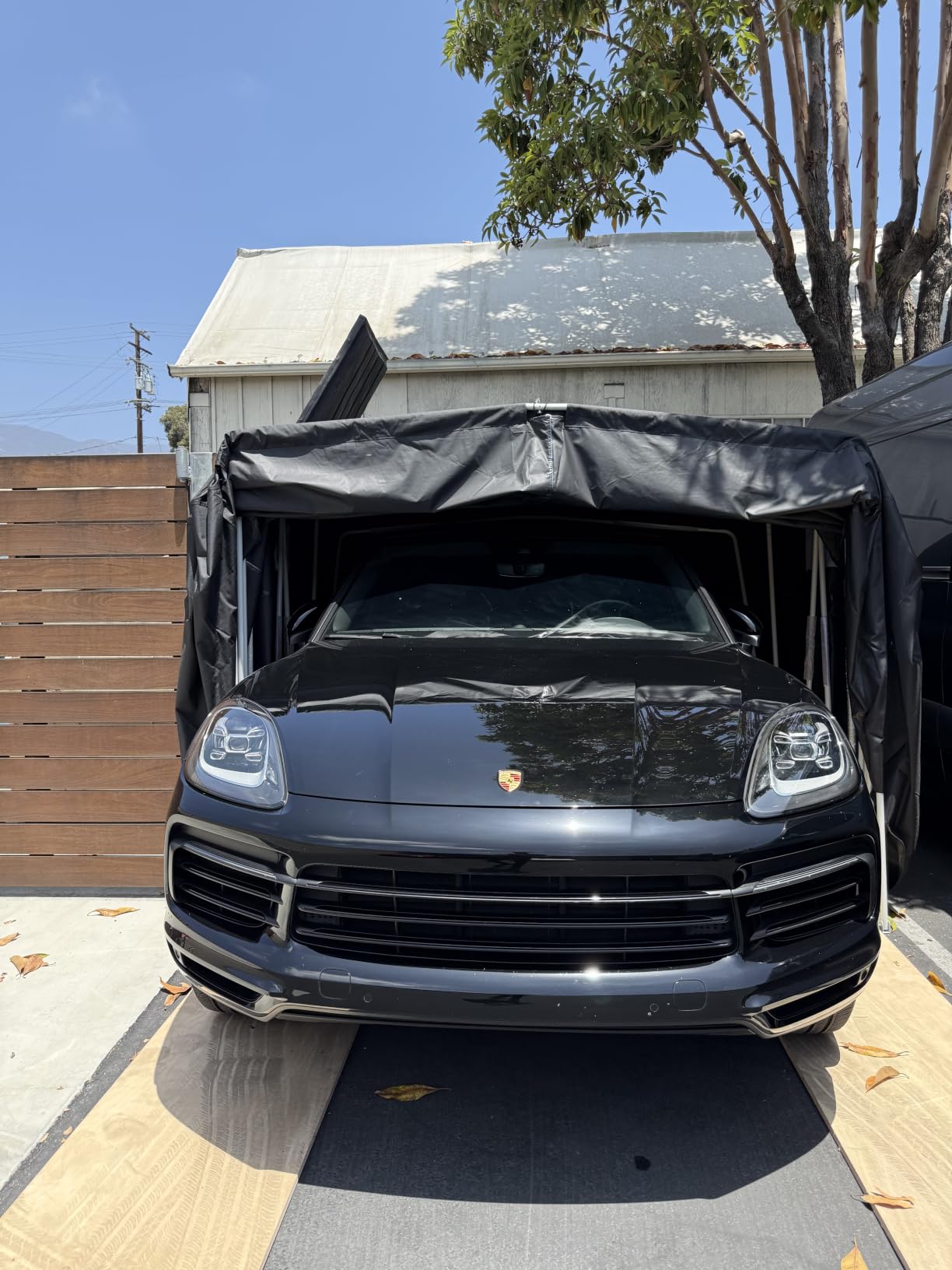 Ikuby Retractable Carport – Foldable Lockable Car Shelter, Heavy Duty All Weather Portable Garage for Cars and SUVs customer photo 1
